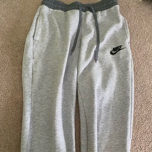 womens nike joggers